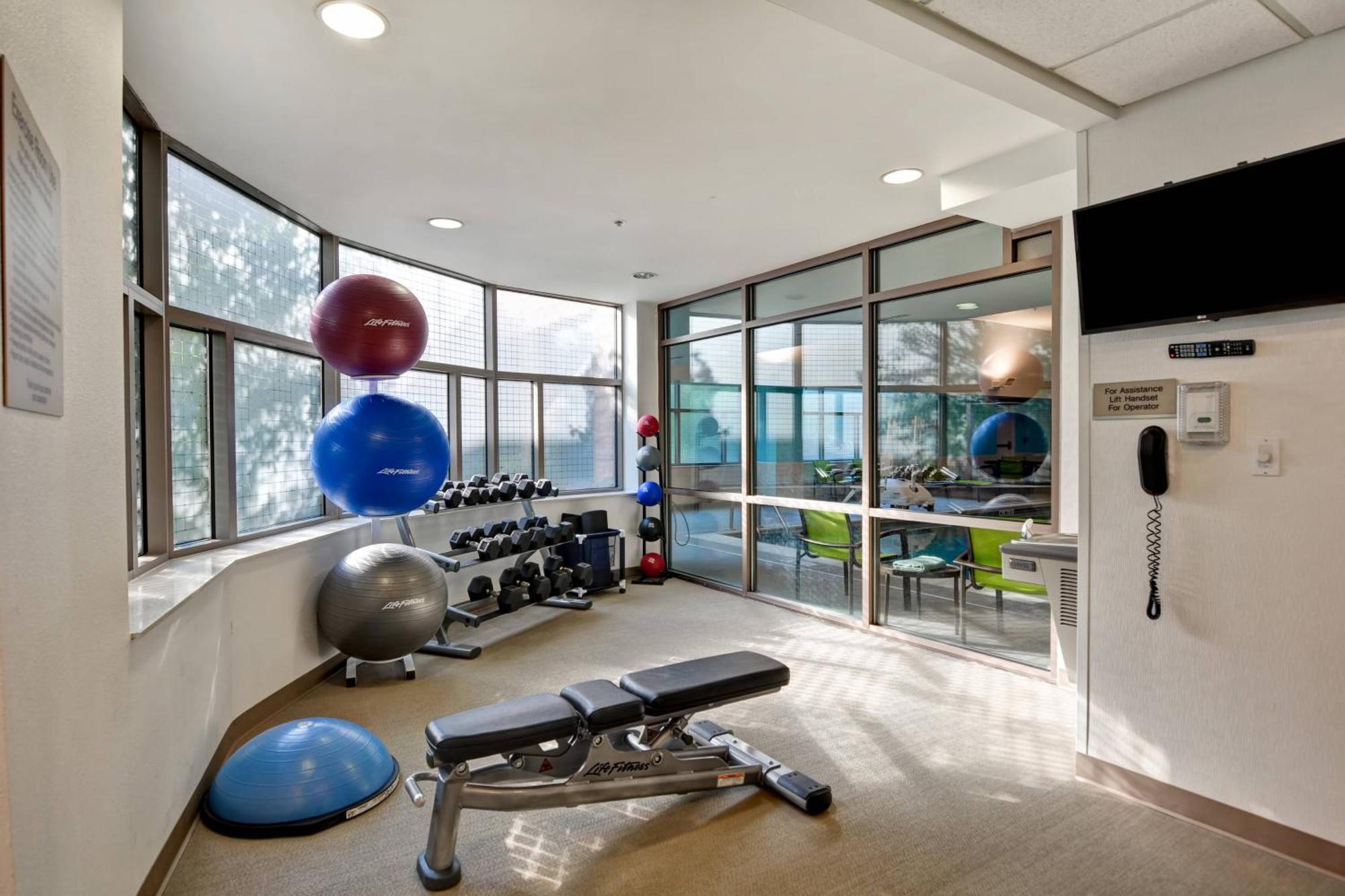 Springhill Suites By Marriott Cincinnati Midtown Ngoại thất bức ảnh