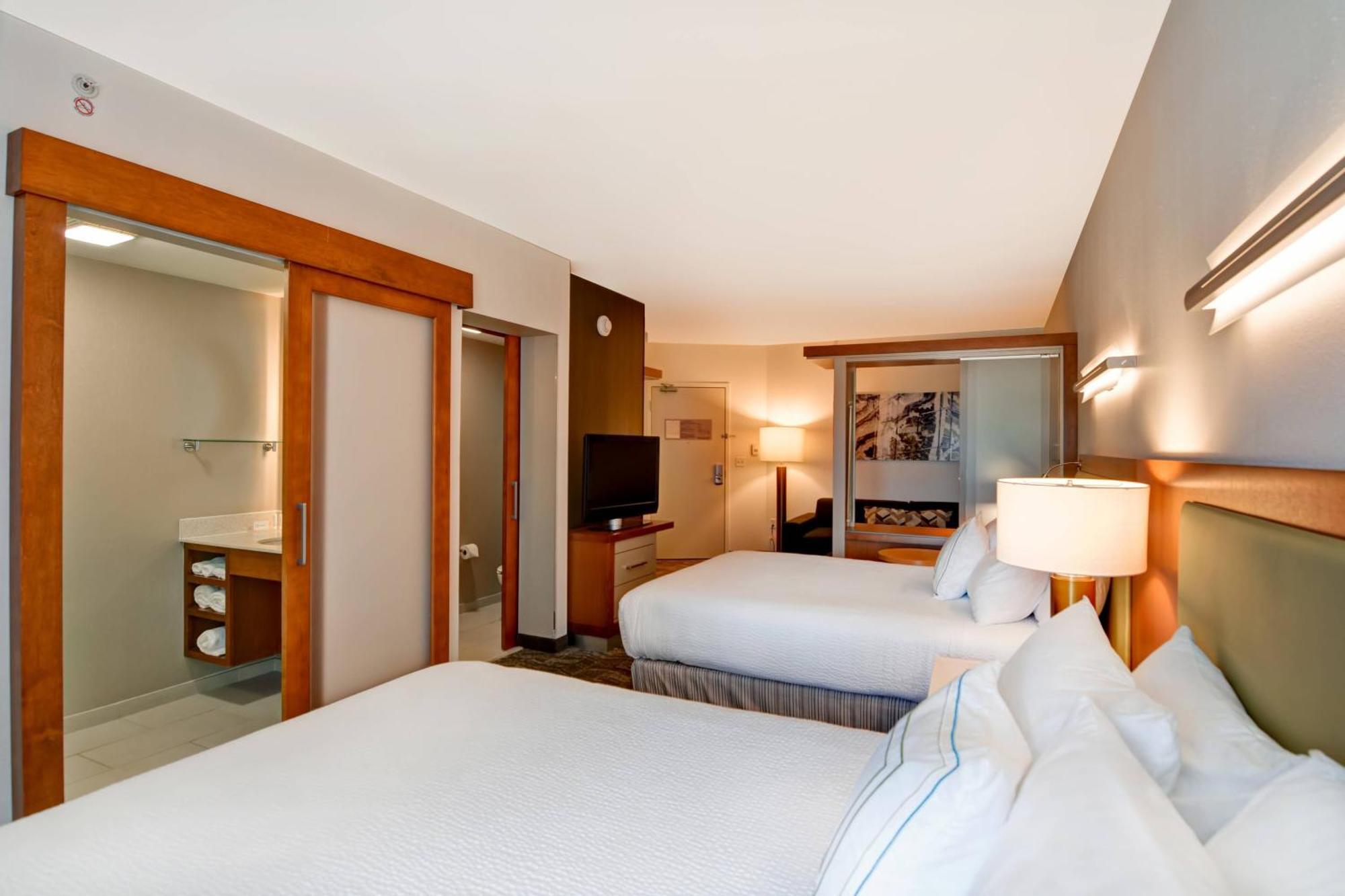 Springhill Suites By Marriott Cincinnati Midtown Ngoại thất bức ảnh