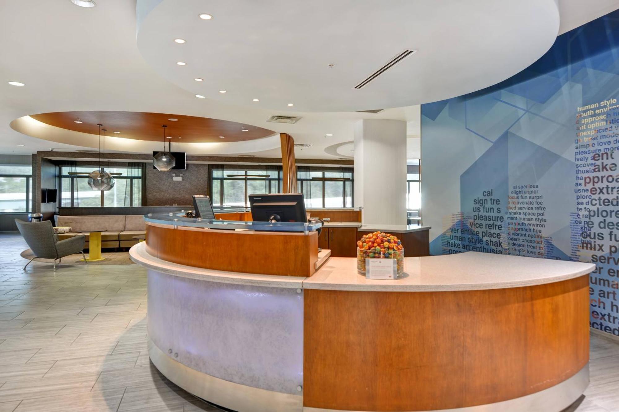 Springhill Suites By Marriott Cincinnati Midtown Ngoại thất bức ảnh